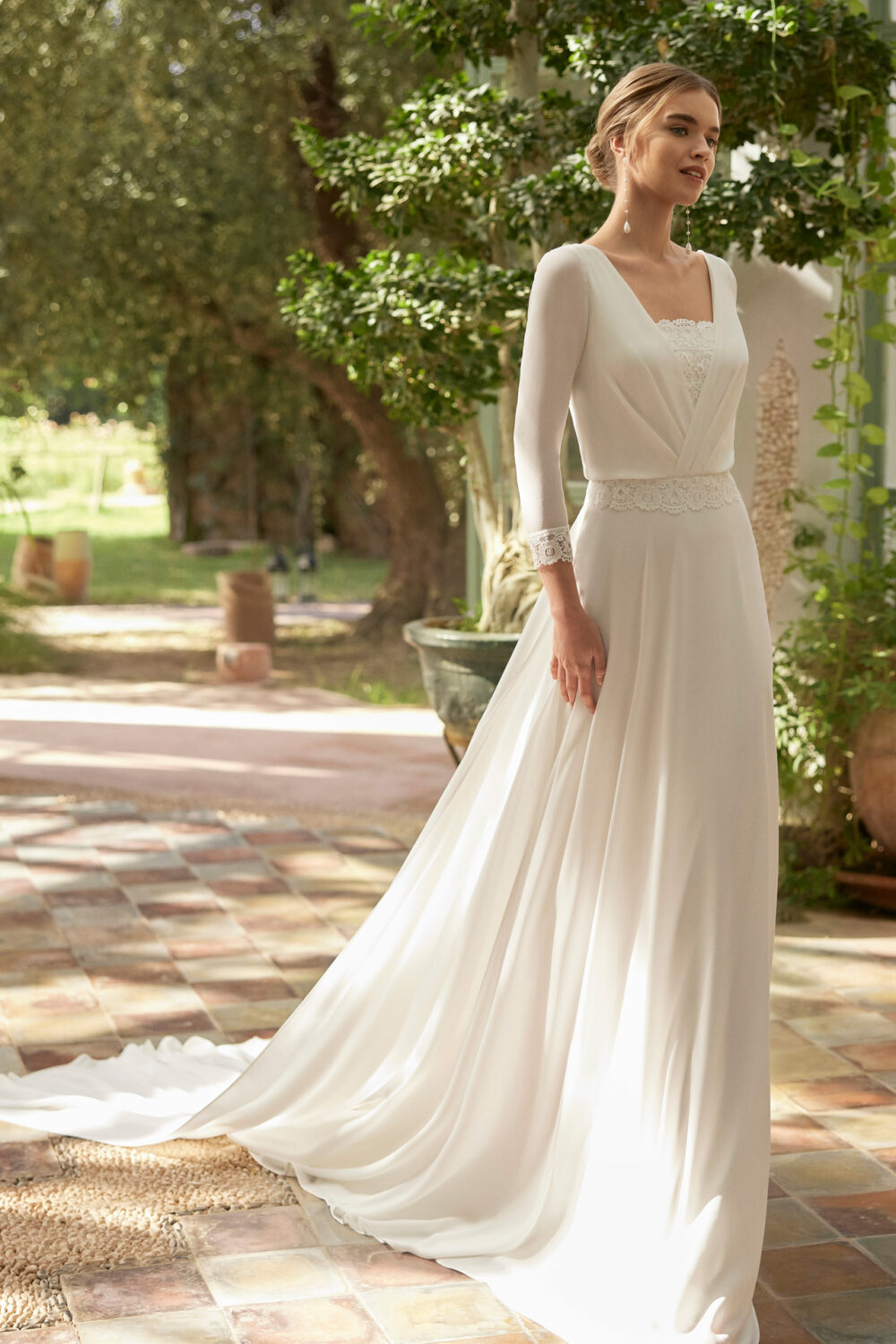 Atelie e Boutiue Shadevenne - Alma Novia - Leah 1